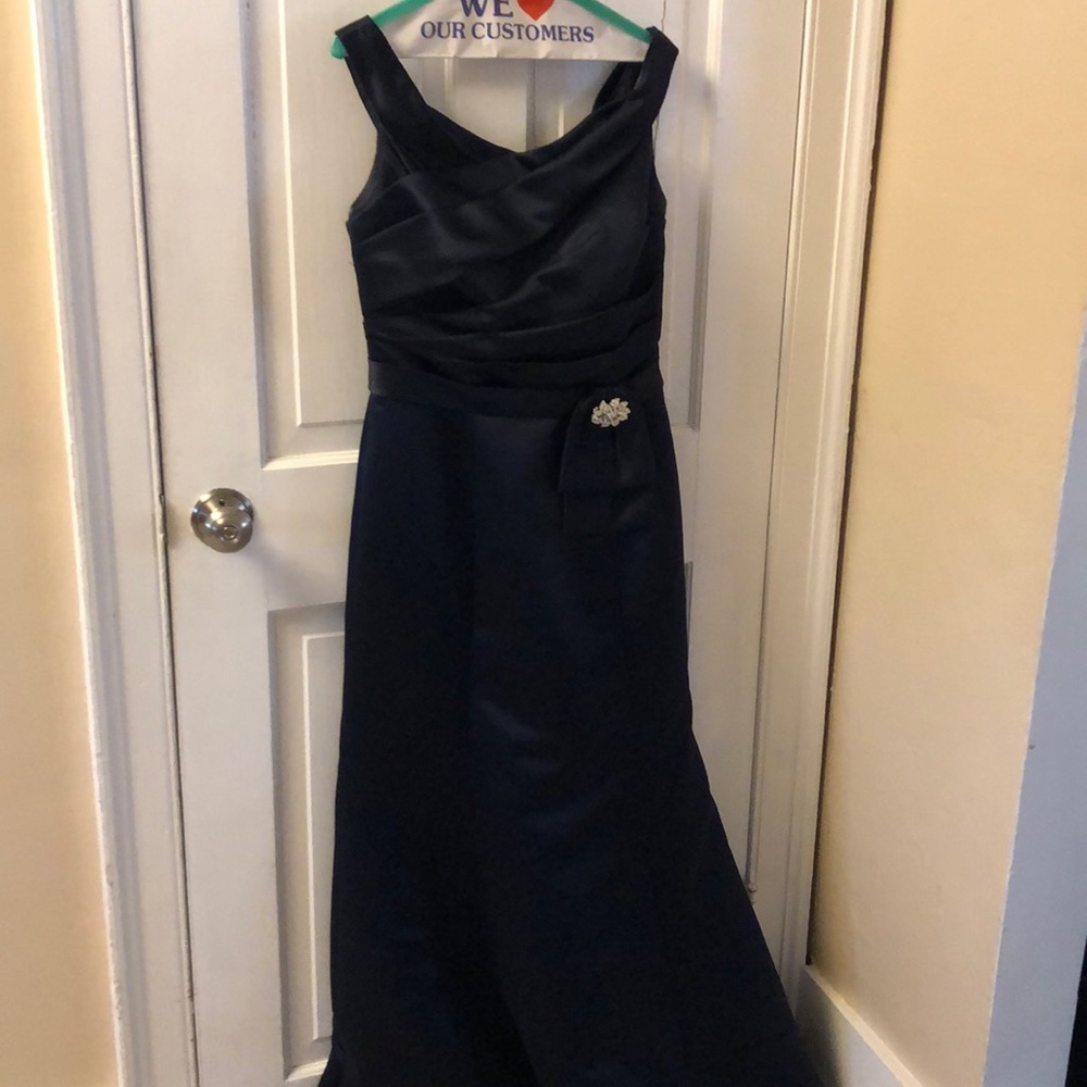 Off the Shoulder Gown - Picture 2 of 3